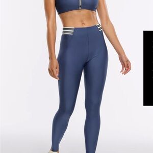 Peloton Merit 7/8 Stripes Blue High-Waisted Elastic Leggings